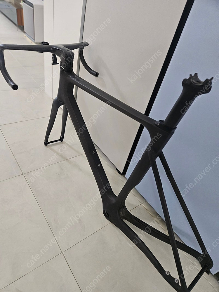 폴리곤 헬리오스 A8X 프레임셋 판매합니다--6