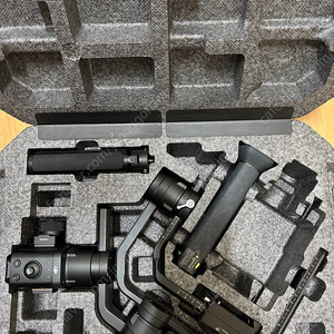 DJI RONIN-S 미러리스 카메라 짐벌 판매합니다