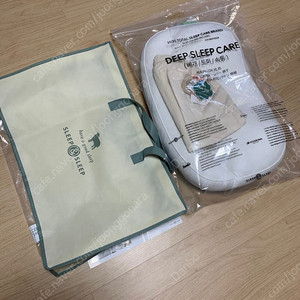 아이유 베개 M 사이즈 판매합니다