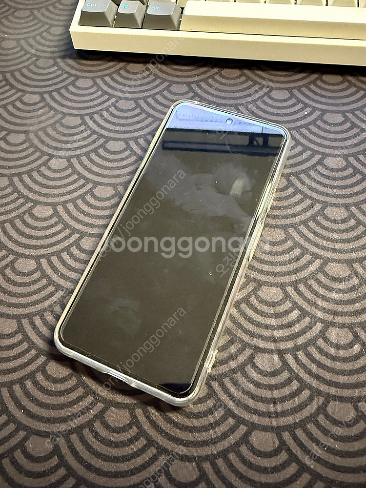 구글 픽셀 8 헤이즐 색상 128GB 팝니다.--0