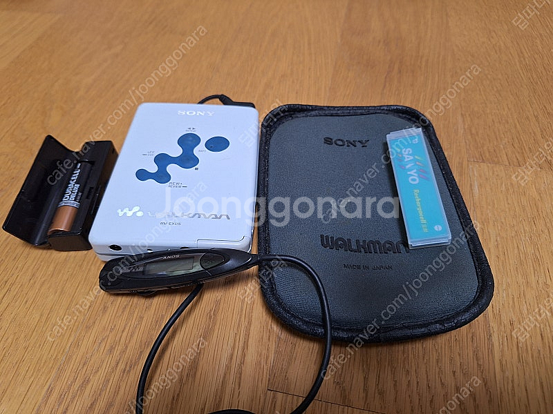 소니 워크맨 카세트 플레이어 WM-EX615 흰색 유광 판매--0