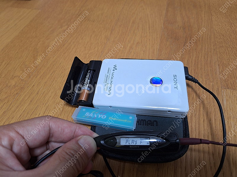 소니 워크맨 카세트 플레이어 WM-EX615 흰색 유광 판매--2