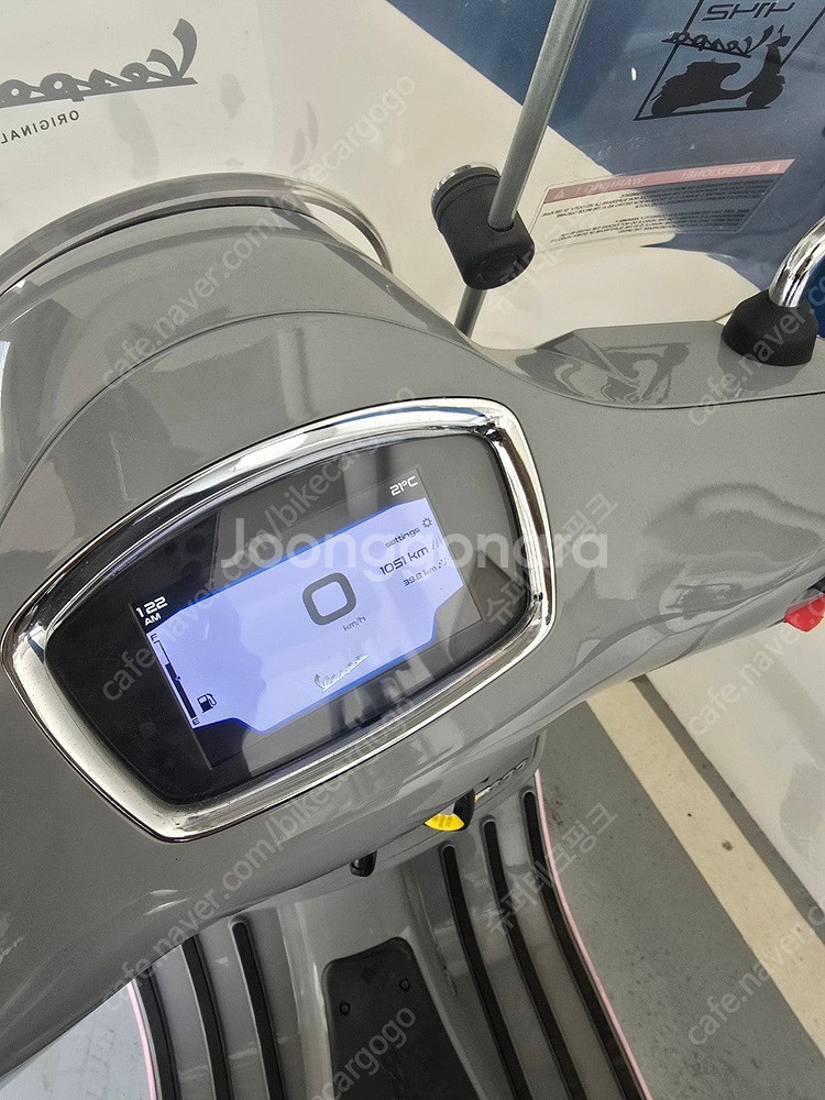 (가격인하) 베스파 gts300 슈퍼테크(아비오그레이/...--2