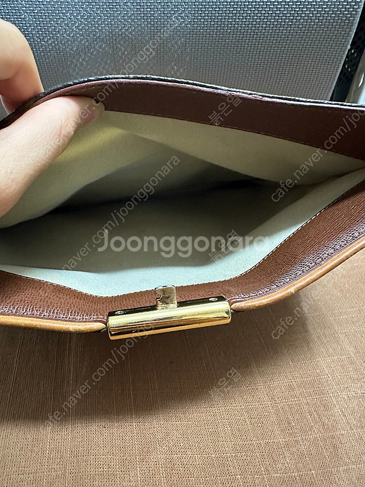 루이비통 클러치 리미티드 에디션--4