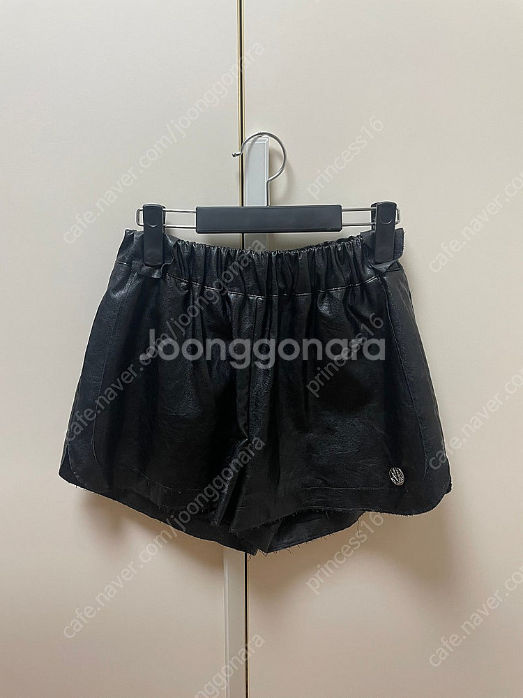 더애쉴린 the ashlyn 가죽 반바지 레더 쇼츠--6