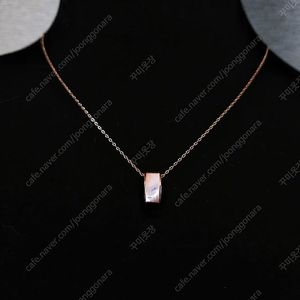 새상품,선물박스포장]연분홍 핑크 자개 볼륨 펜던트 목걸이(귀걸이 반지 팔찌 담수 진주 샤넬 14k 18k 925실버 반클리프 스와로브스키 구찌 까르띠에 에르메스 티파니앤코 입생로랑