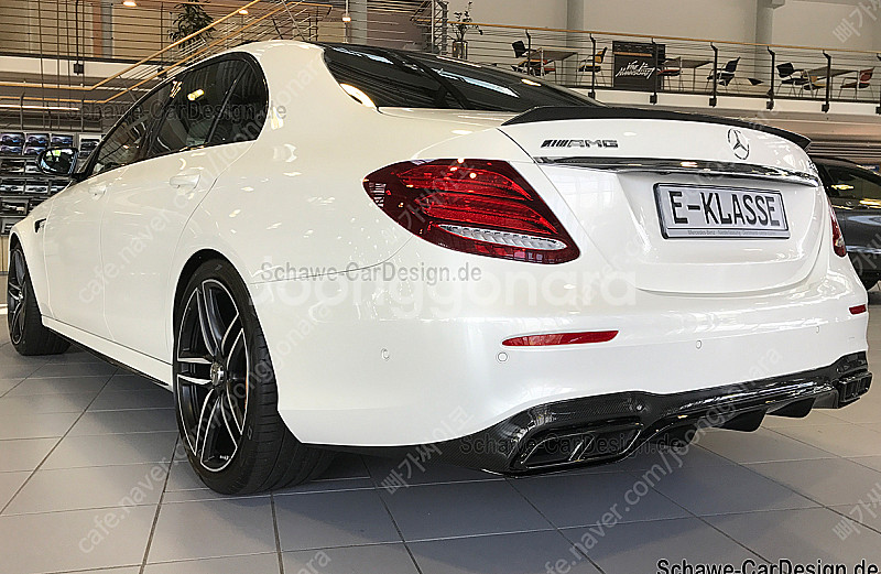벤츠 AMG 리어 카본스포일러 팝니다. W213, W2...--3