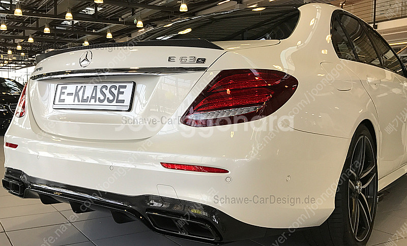 벤츠 AMG 리어 카본스포일러 팝니다. W213, W2...--5