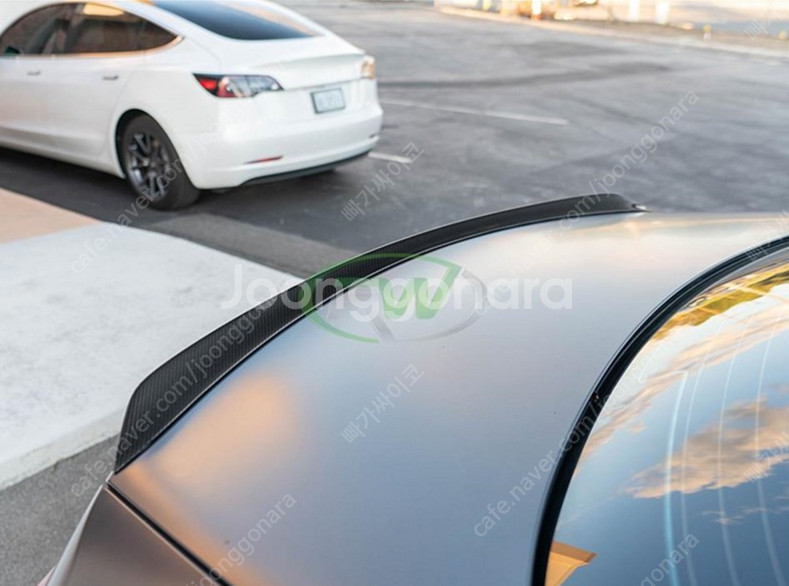 벤츠 AMG 리어 카본스포일러 팝니다. W213, W2...--7