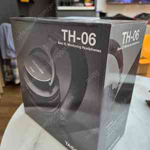 Tascam TH-06 모니터링 헤드폰 미개봉
