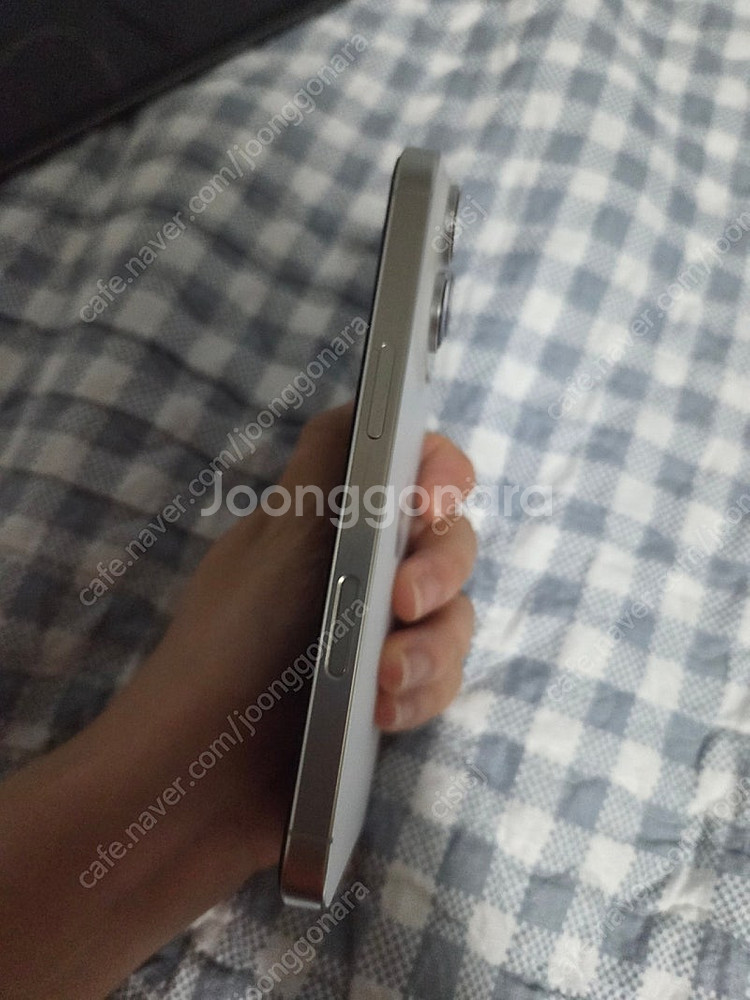 아이폰 16 pro 128GB 화이트--3