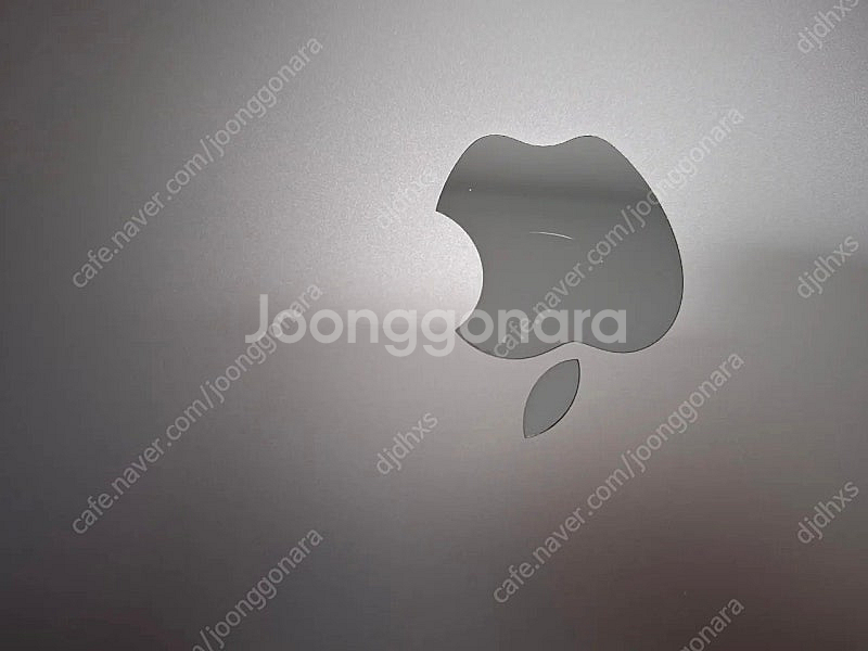 맥북 에어 M3 15인치 기본형 팝니다--2