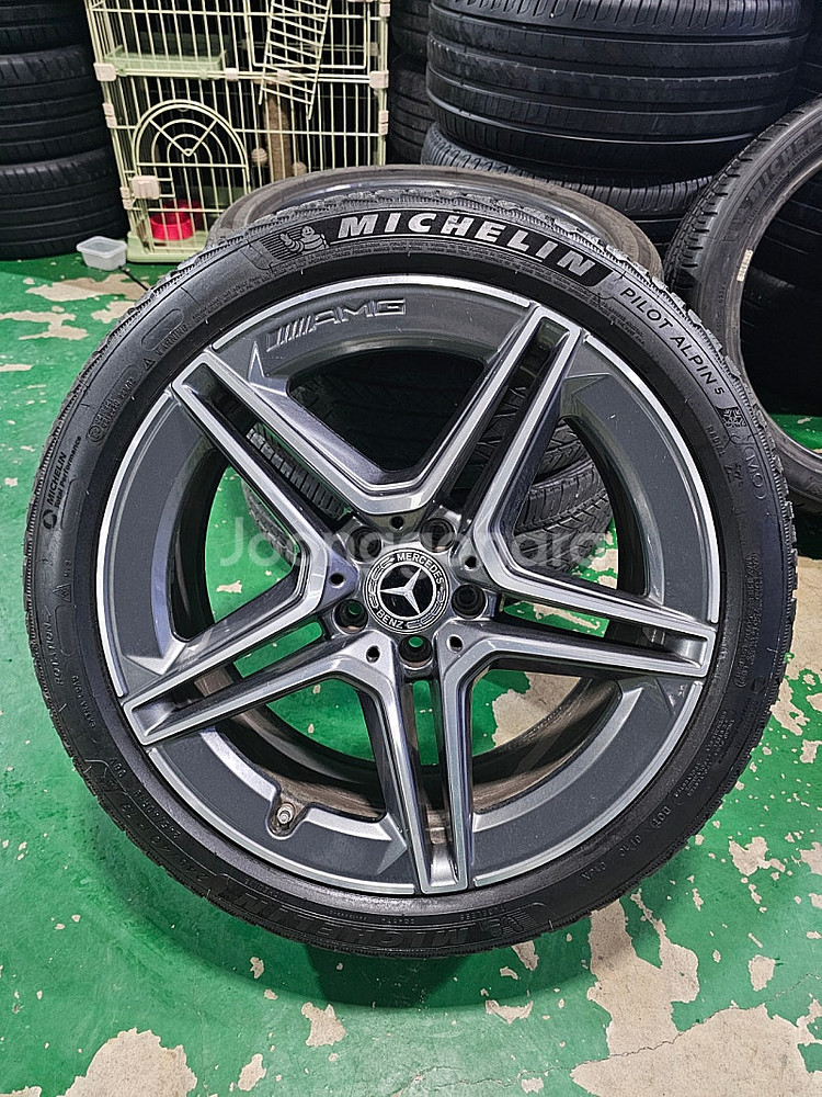 벤츠 정품 amg 19인치 휠타이어--0