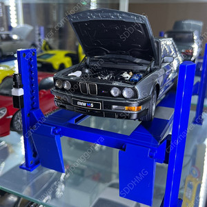 오토아트 1/18 BMW M5 판매합니다.