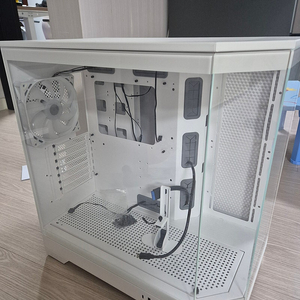 다크플래쉬 DQX90 어항케이스 화이트 팝니다.
