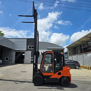 [팝니다] 두산 3톤 디젤지게차 D30S-7 / 18년식 / 사용 4897시간 / 2500만원