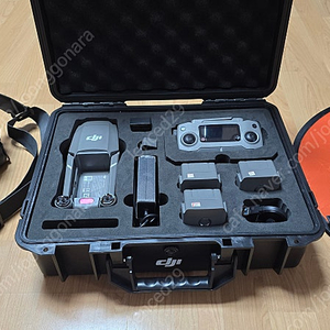DJI 매빅2 줌 콤보 및 추가구성품 팝니다.