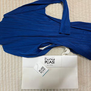 플리츠플리즈 탑