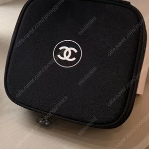 샤넬거울 파우치 새상품