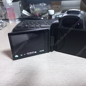 삼성 nx20카메라 고장 낫는 않난는지 정확히 몰라서수집-부품용 팝니다 (부품용- 수집용)