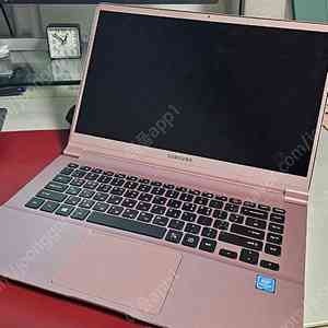 삼성 NT-900X5L 노트북입니다.