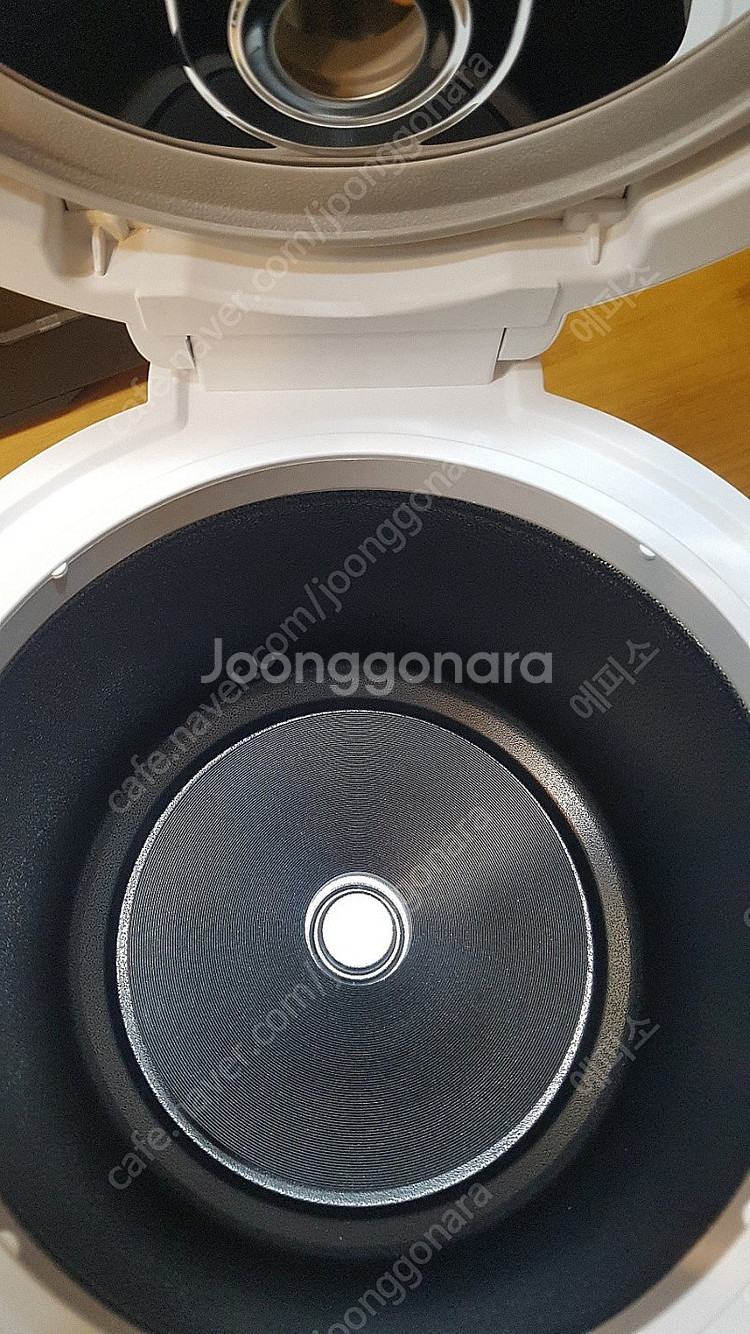 스텐팟 3세대 대용량 6L 가열식 가습기 팝니다.--2