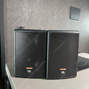 JBL 컨트롤 모니터 스피커