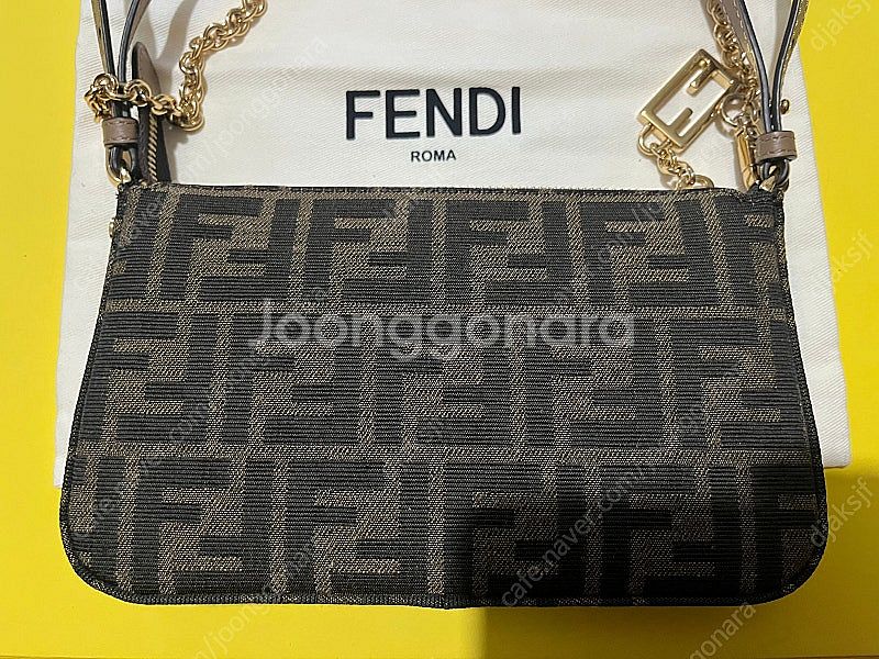 FENDI 펜디 바게트 파우치--1