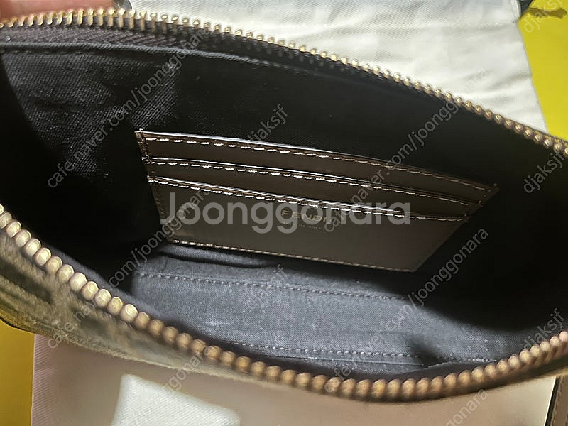 FENDI 펜디 바게트 파우치--7