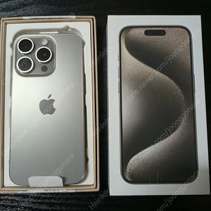 아이폰15프로 내추럴 티타늄 128GB 미사용 리퍼폰 판매합니다.