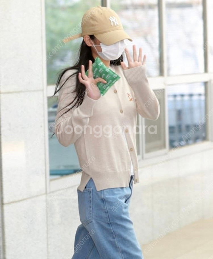 메종키츠네 칠렉스 폭스 제니 가디건(베이지)--2