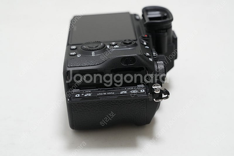 소니 A7M3 글로벌판 제품 팝니다.(박스없음)--7