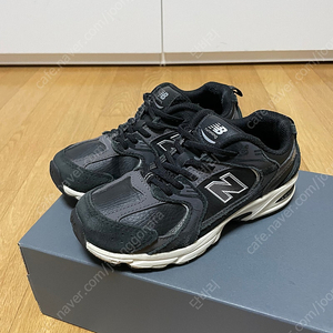 뉴발란스키즈 530 블랙 레더 200사이즈 택포