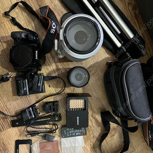 소니 (알파) a65 카메라 + 렌즈 2개 + 조명 + 삼각대 등 풀세트 판매합니다