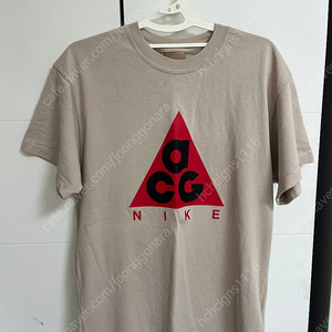 나이키 ACG 반팔(M)