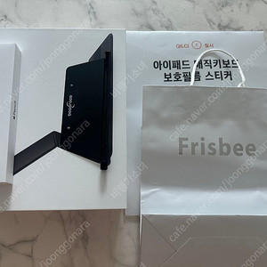아이패드 프로 6세대 m2 12.9 128g wifi 풀세트 (매직키보드 + 펜슬) 판매합니다.
