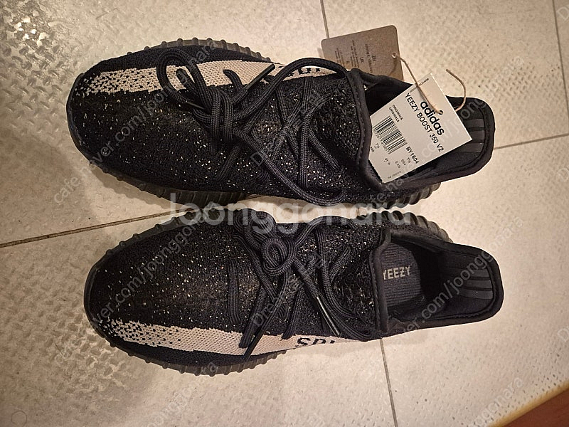 이지부스트 350 V2 코어 블랙 화이트 260사이즈--2