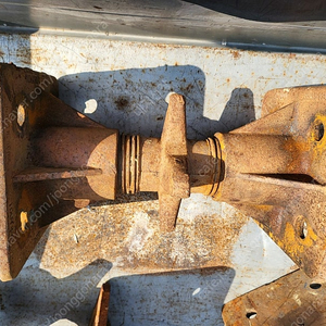 스크류잭 스크류쟈키 100톤 토목자재 컨테이너받침