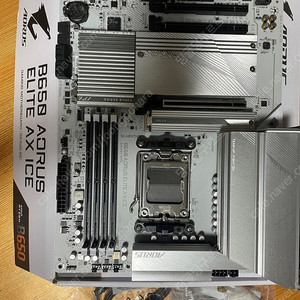 9600x + B650 AORUS ELITE AX ICE + crucial DDR5 16g*2 팝니다
