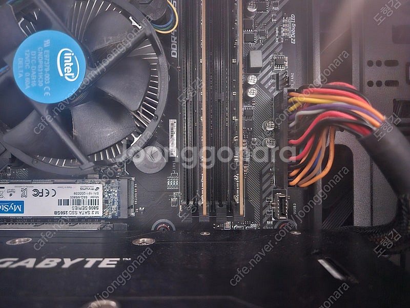 급매 i7 8700 1070 31만--0