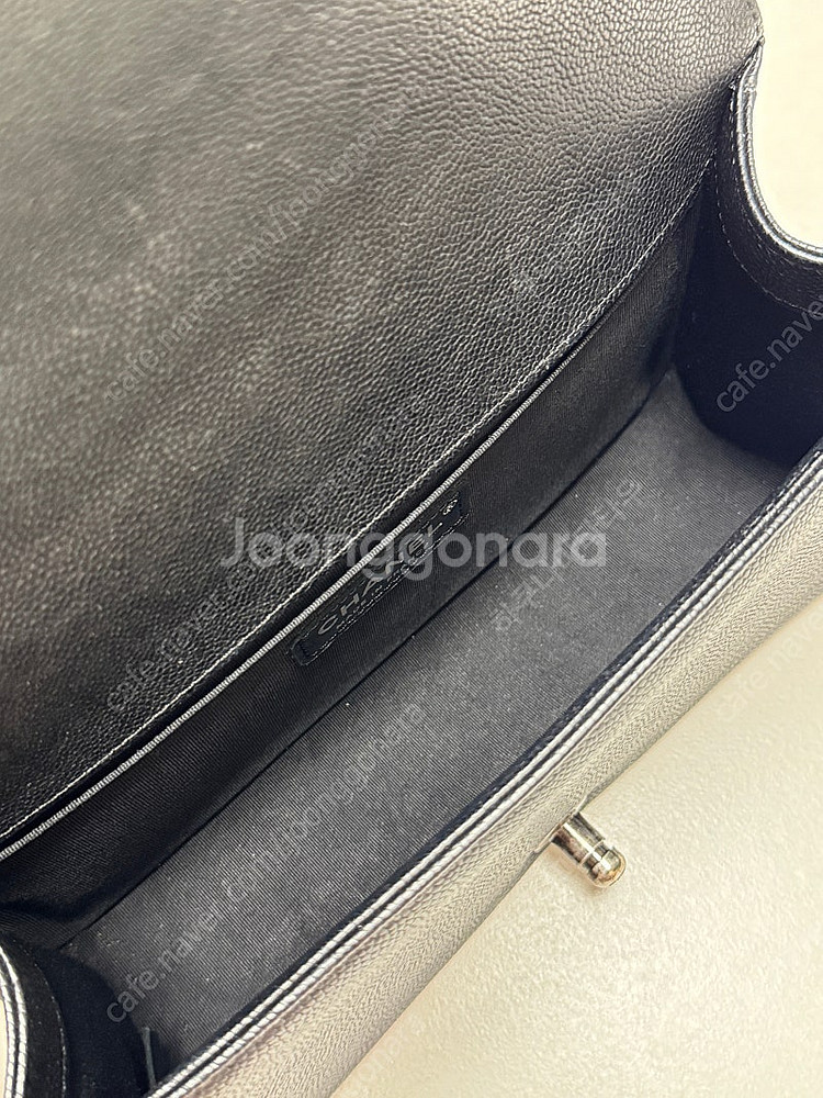 샤넬 보이백 은장 캐비어 23번대 새상품급--9