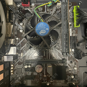 i5 9400f 삼성램16g 삼성 860evo 250g h310 마이크로닉스700w파워+케이스 반본체