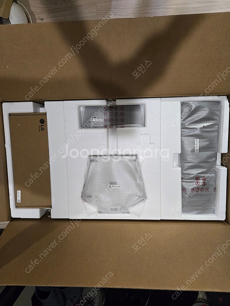 LG전자 울트라기어 32GS95UE 32인치 모니터 팝...--2