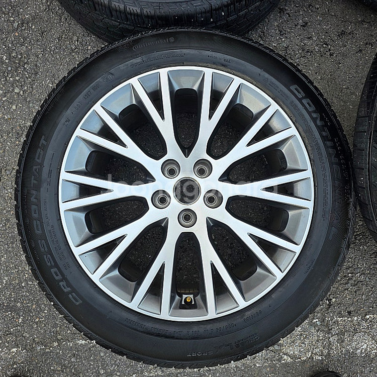 싼타페 펠리세이드 쏘렌토 19인치 휠타이어 세트 팔아요 235 55 19--2