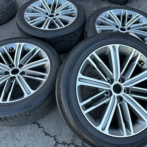 제네시스 G80 18인치 정품 휠타이어 세트 팔아요 245 45 18