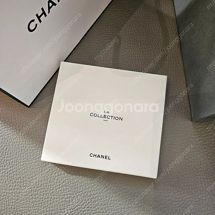 샤넬 뷰티 양면거울 미러 라꼴레시옹--4