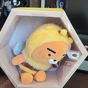 꿀벌 라이언 인형 (카카오프렌즈)