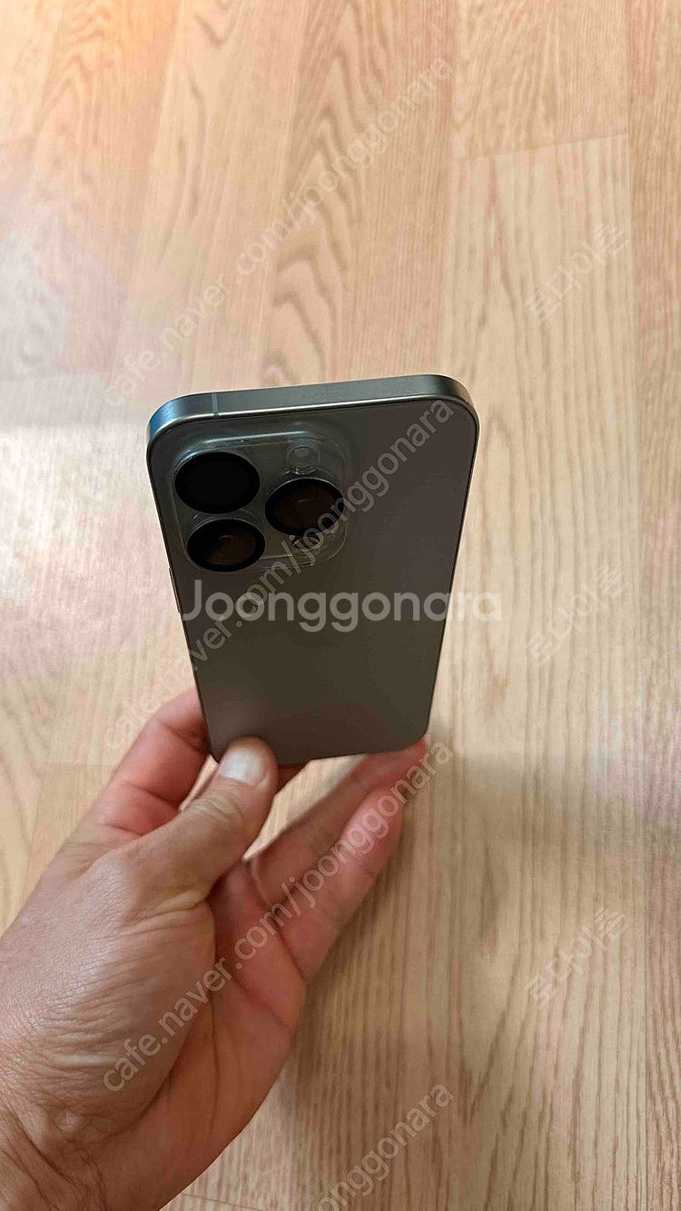 아이폰15프로 1TB 내추럴 카메라무음 스크래치 없습니...--4