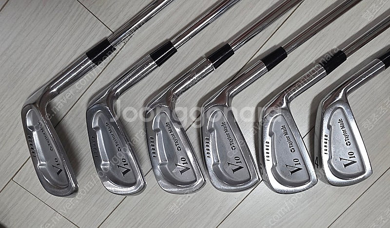 테일러메이드 V10 아이언 세트--0