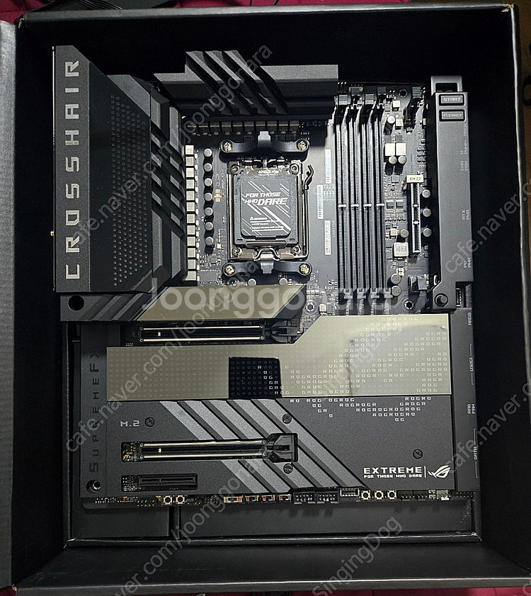 ASUS ROG CROSSHAIR X670E EXTRE...--0